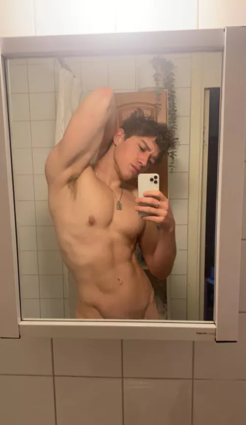 I (30) should really invest in a full length mirror