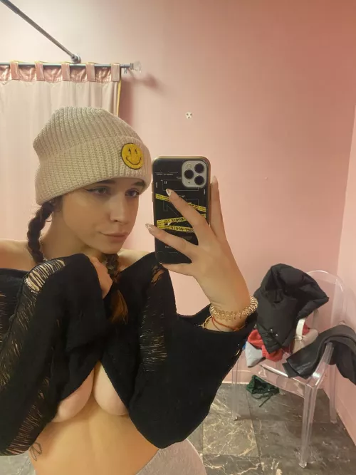 i am very horny right now do you want to join me