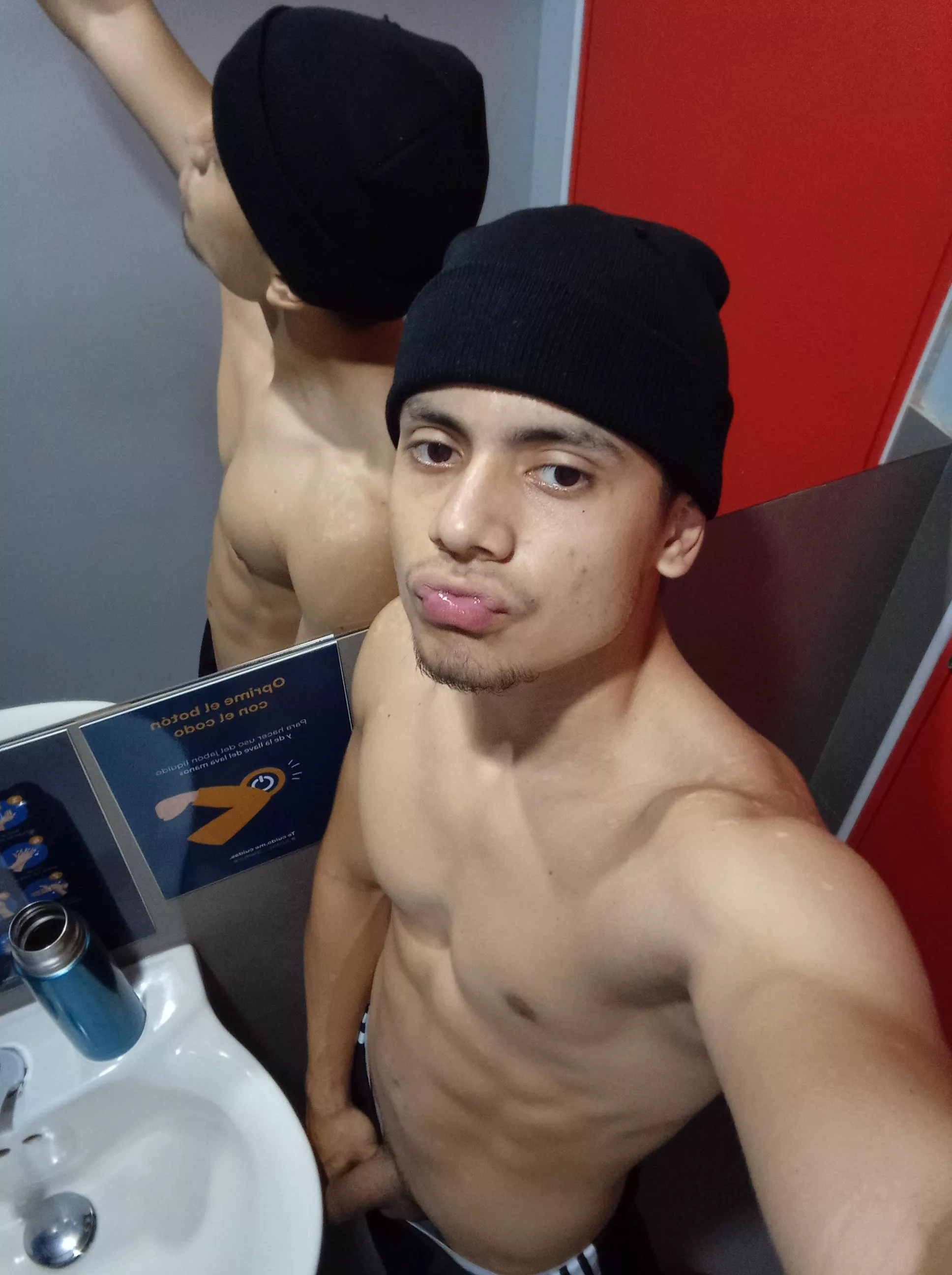 i have hot content for 3$ snap: @r_prada2022