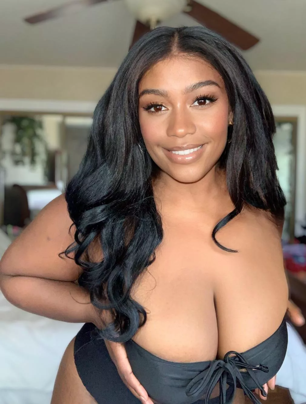 I love putting them on display for you daddy 🖤