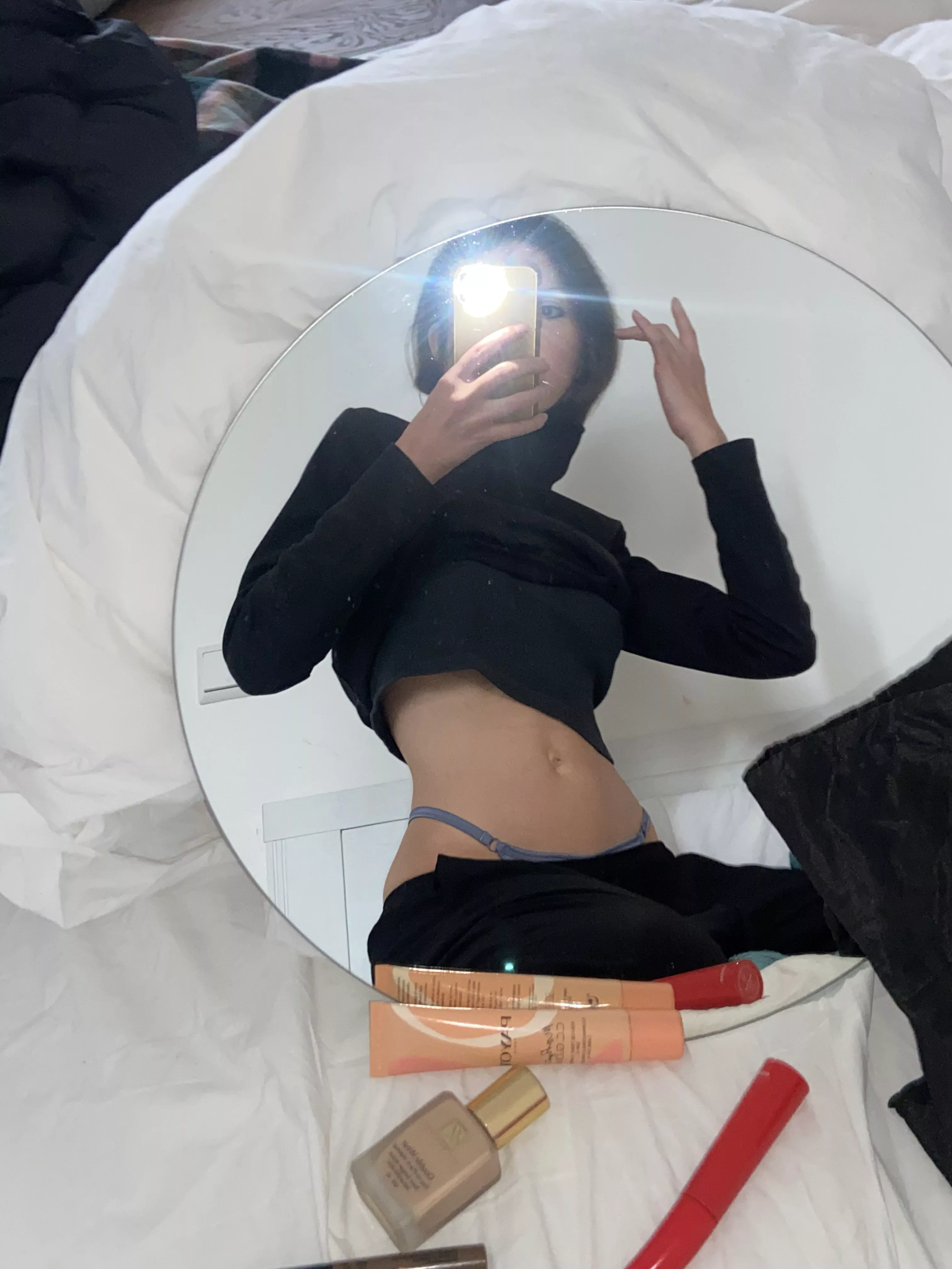 I managed to put on makeup💄💍