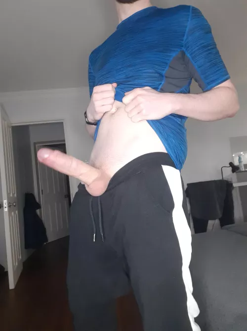 I wonder if reddit is interested in a pale lad like me?