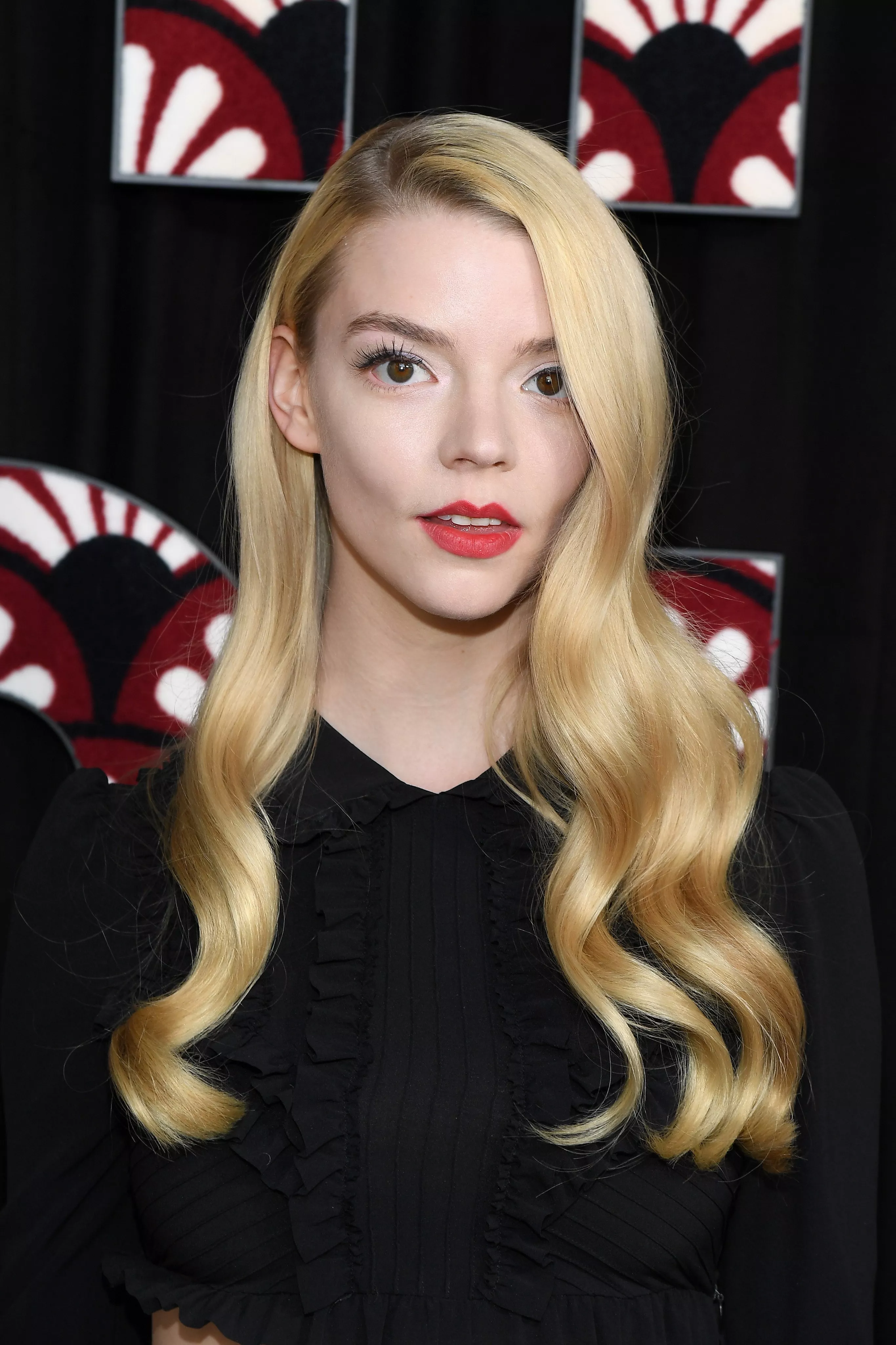 I'd love to get absolutely crazy edging for days to Anya Taylor Joy.