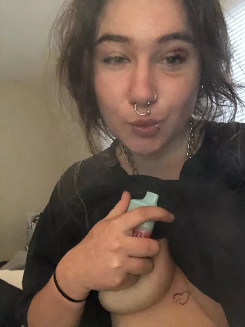 I’m aware your getting off work but wake and bake is always first priority (: 19f