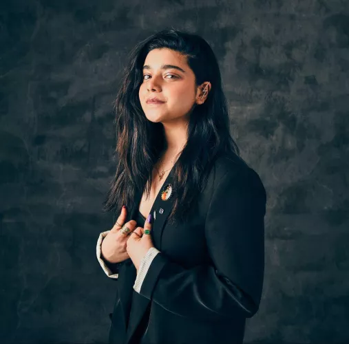 Iman Vellani has got me so hard tonight