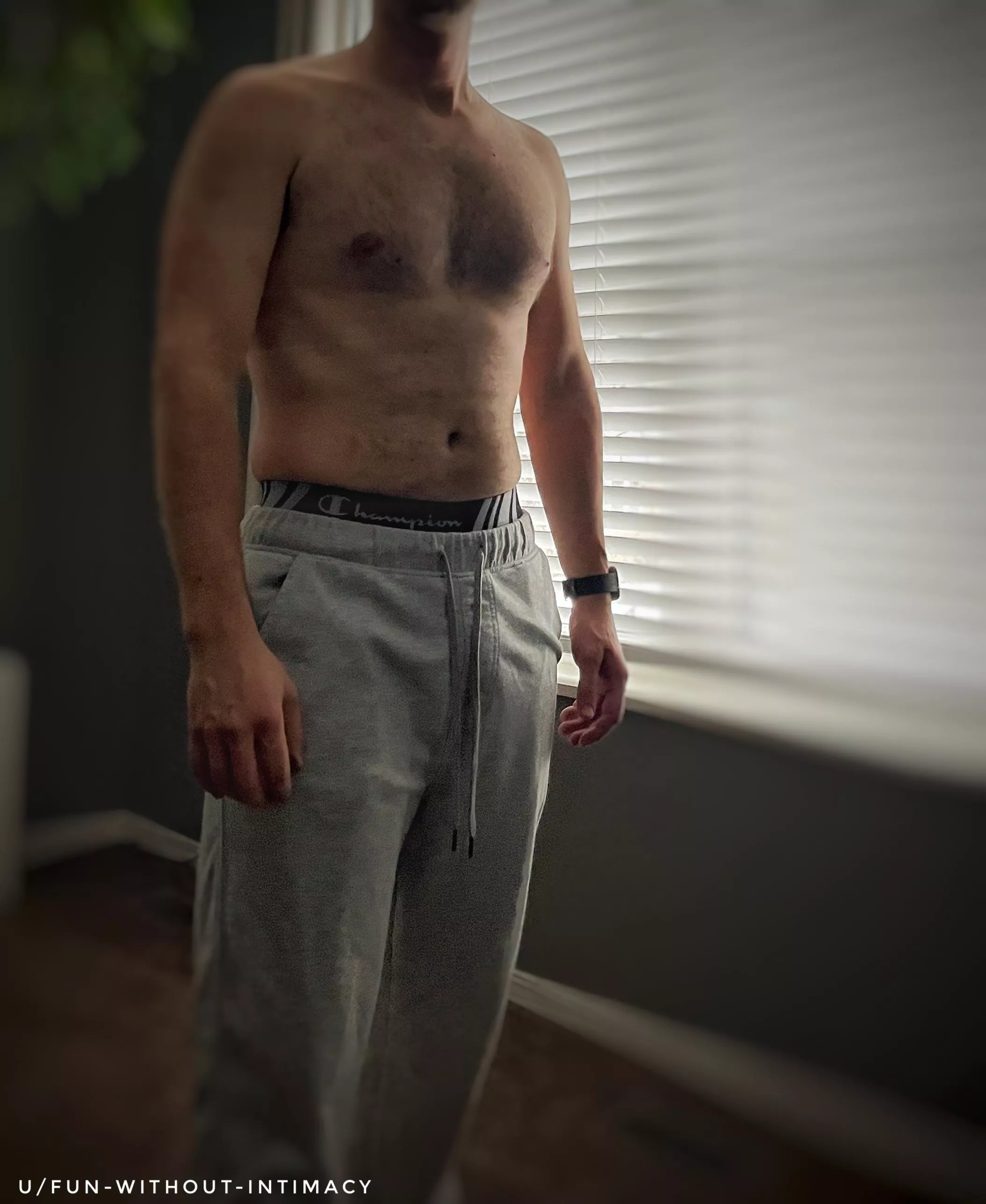 It’s a comfy sweat pants kind of snow day ❄️