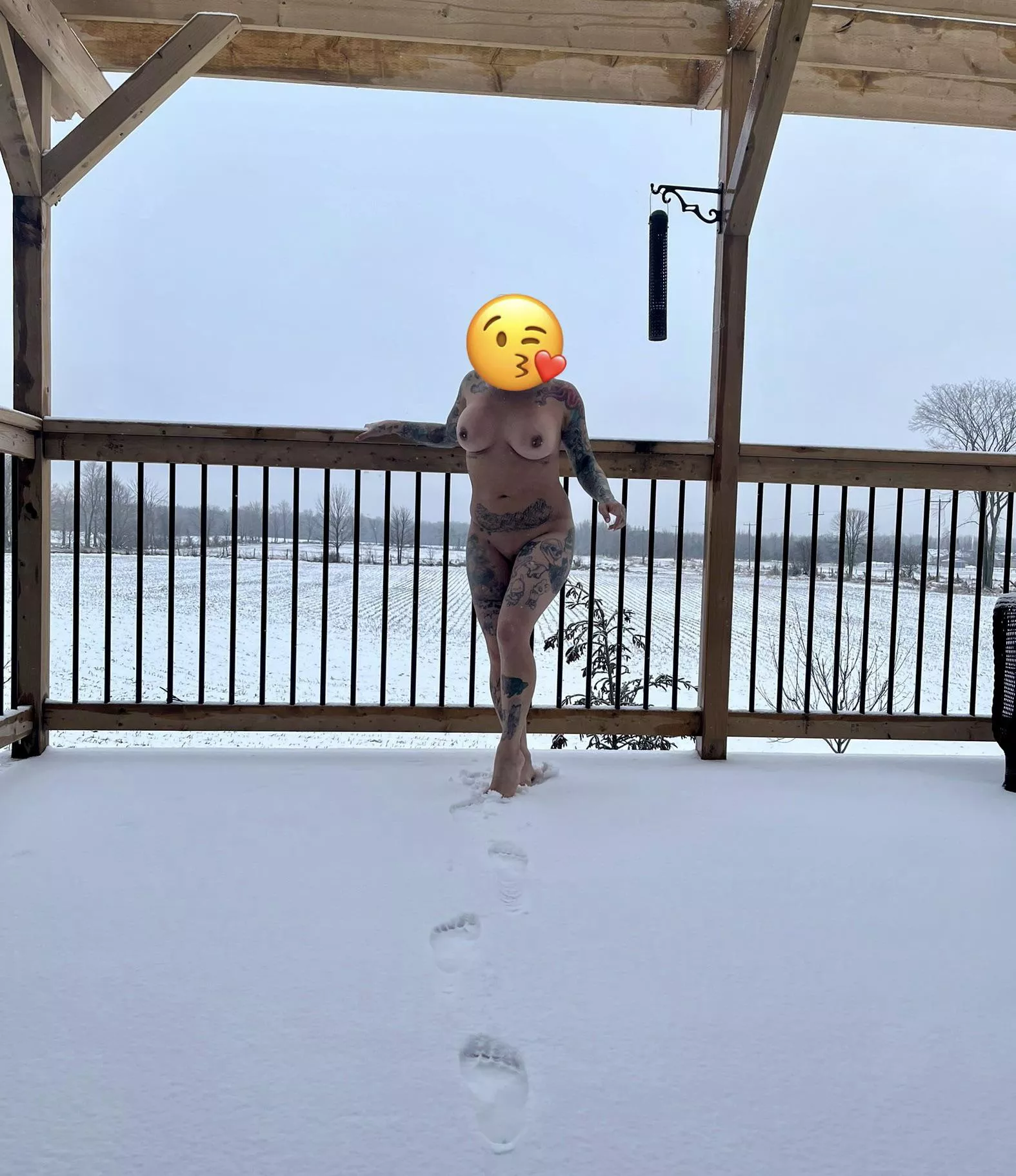 It’s a tad bit nipply out 🥶