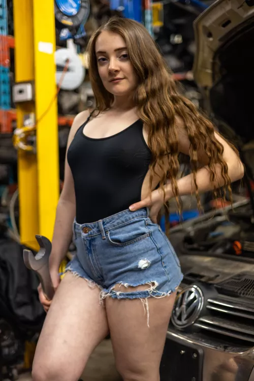 Just posing pretty [f]