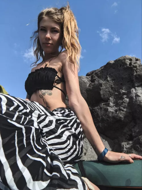 Lava stone island 🌋