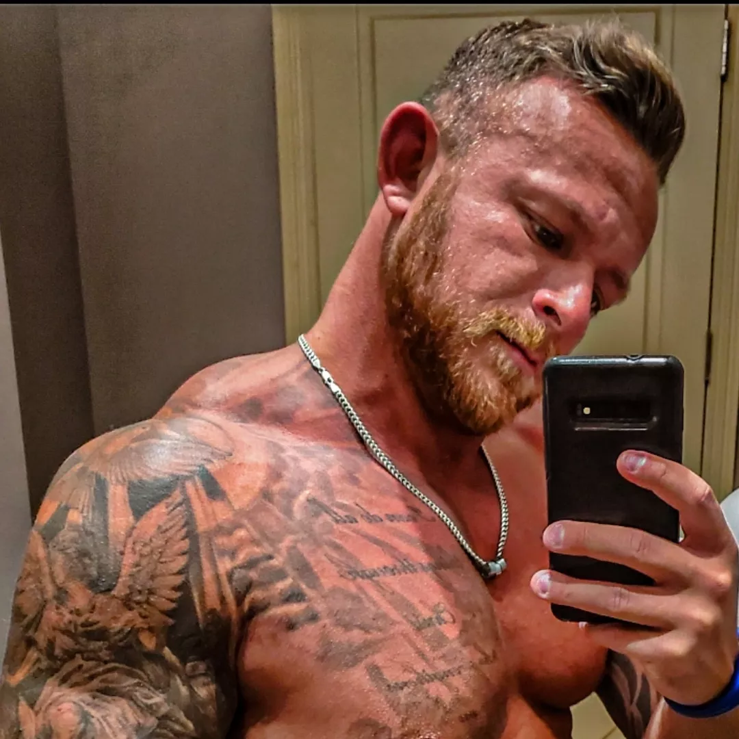 looking for daddys for a straight fun guy:)