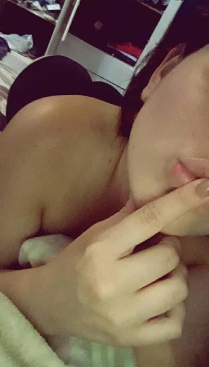 Looking for my next puppy to tease, deny and milk 🤭