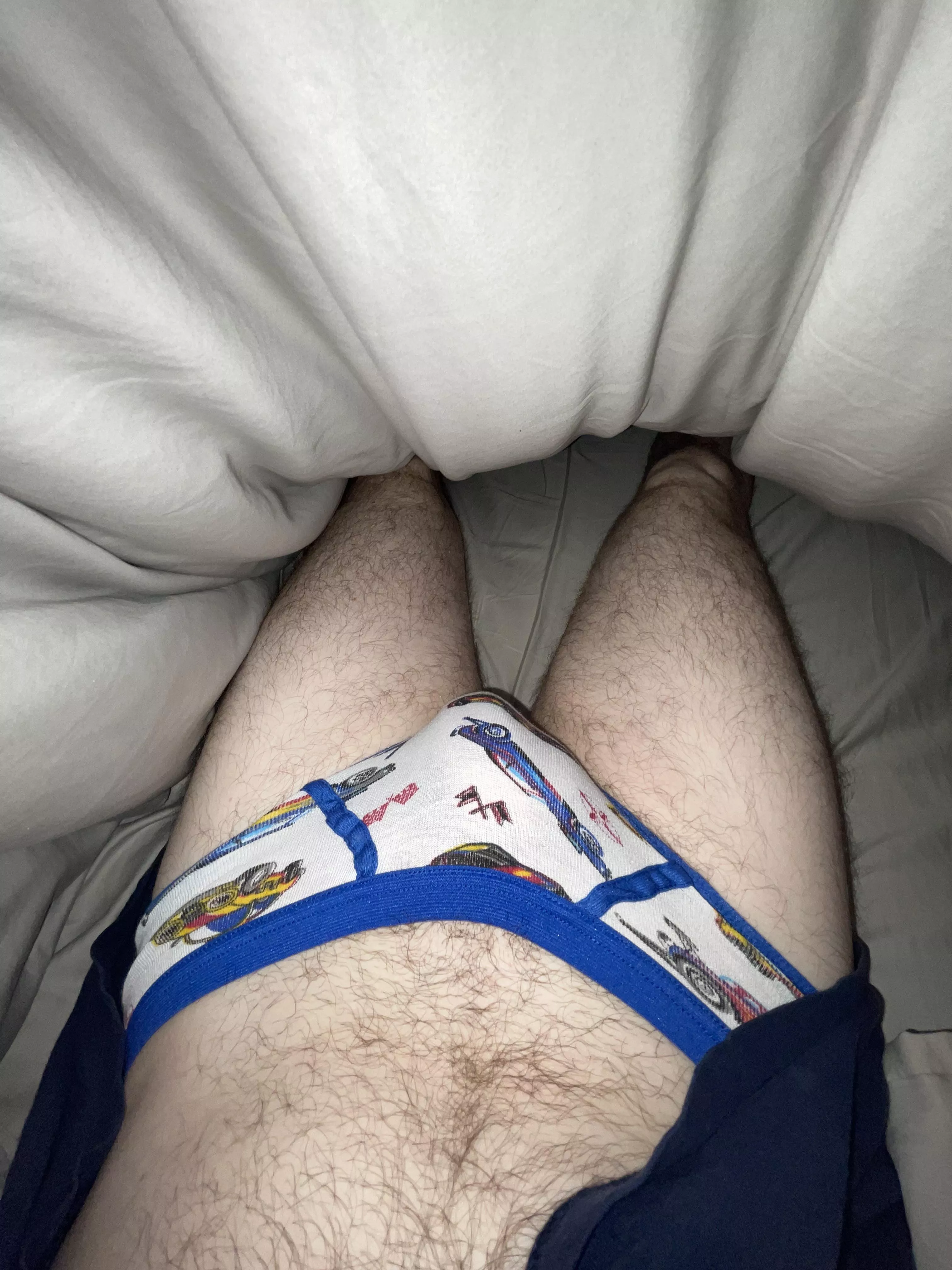 Looking for someone to snuggle in my boy briefs