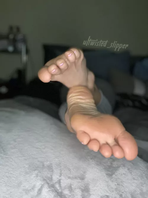 Massage them to sleep baby?🙏💕💋
