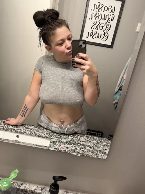 Morning milf lovers 🥵 fresh out of bed