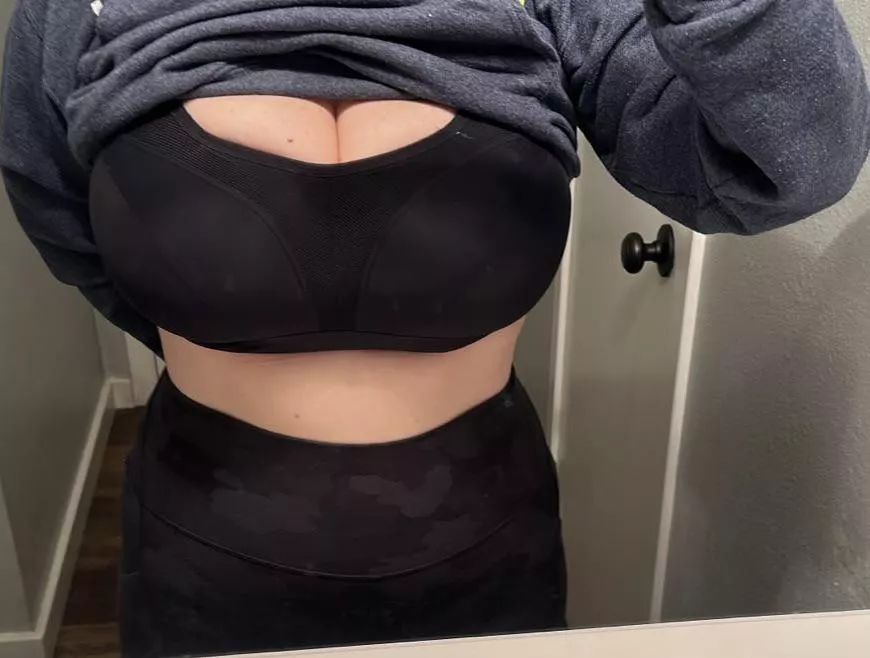 My wife sent a pre jog pic this morning.