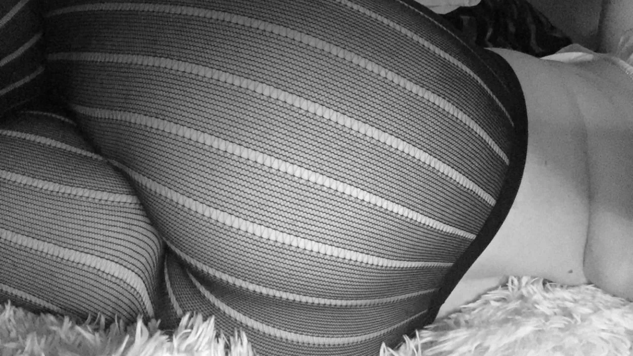 not your traditional fishnet booty [F][24][oc]