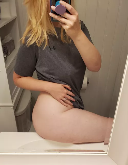 nothing is better than a small waist and a thick bottom