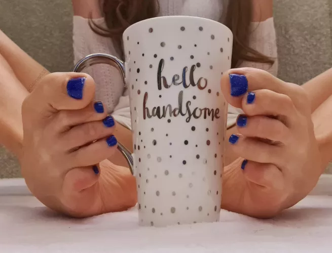 POV: We're having a coffee and I offer you some extra.. with my feet.. where's your mind at? 🙈