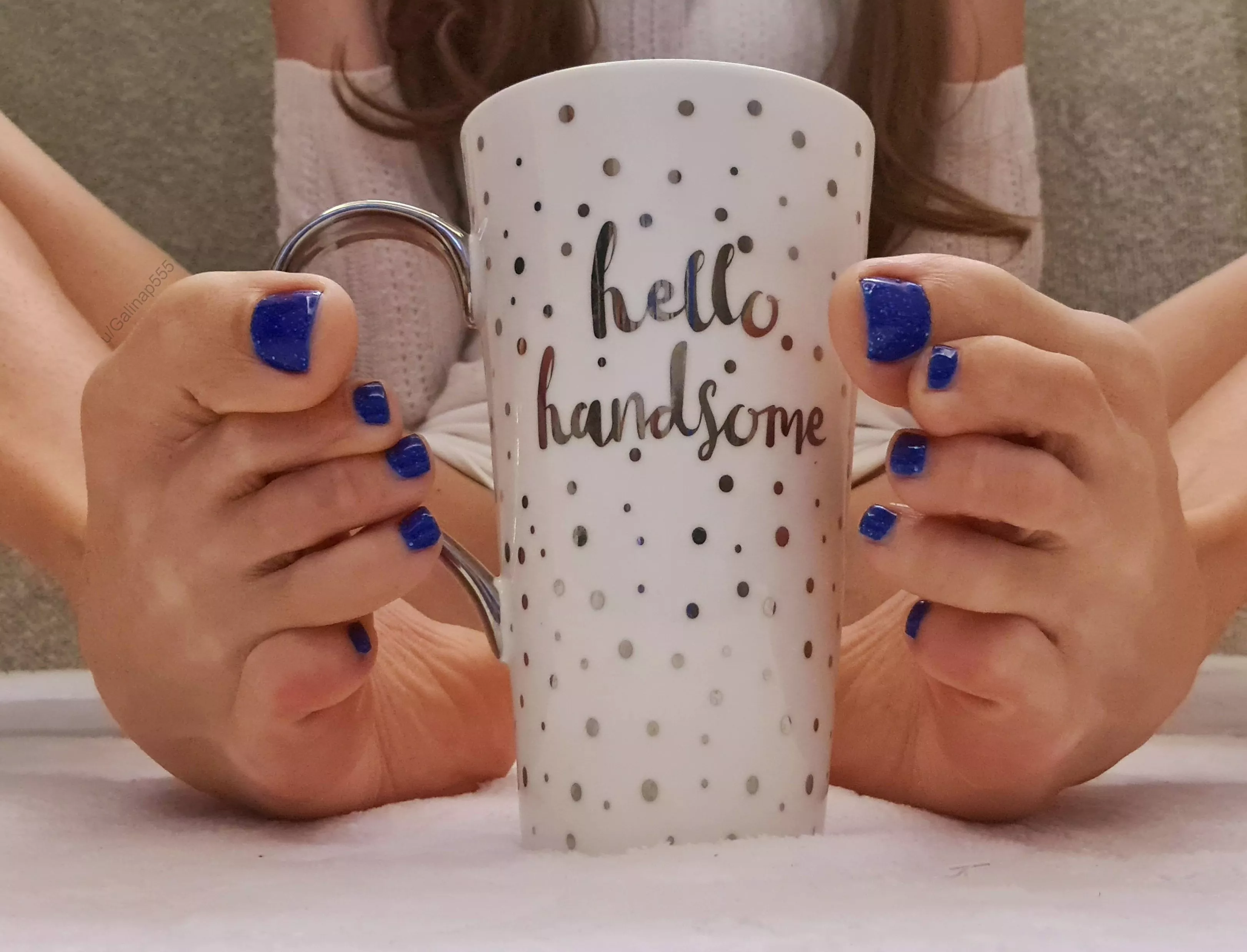 POV: We're having a coffee and I offer you some extra.. with my feet.. where's your mind at? 🙈