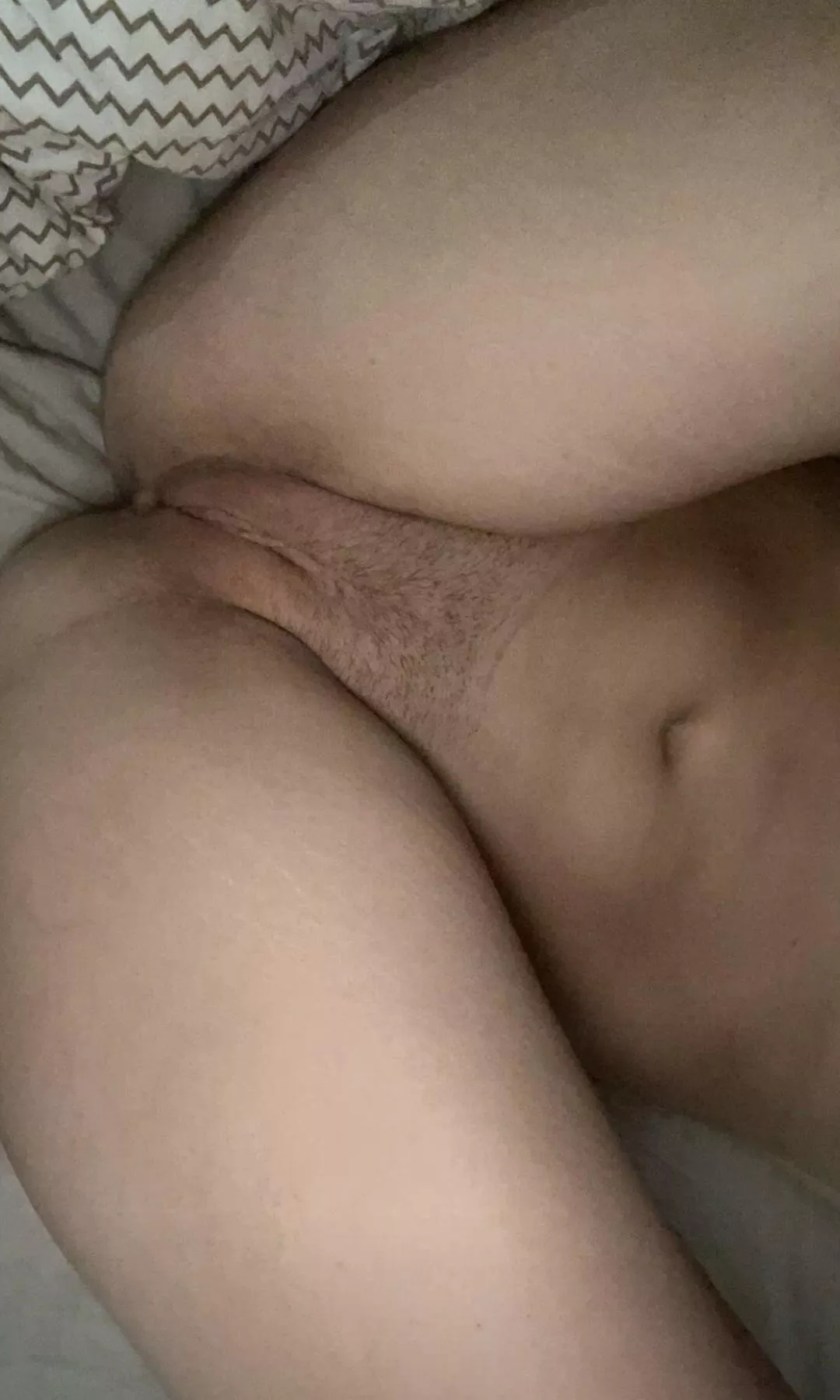 Shall I hold my legs (f)or you?