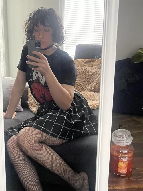 there is a turtle in this photo 🐢