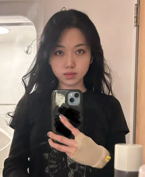 Thinking of cutting my hair short, should I?