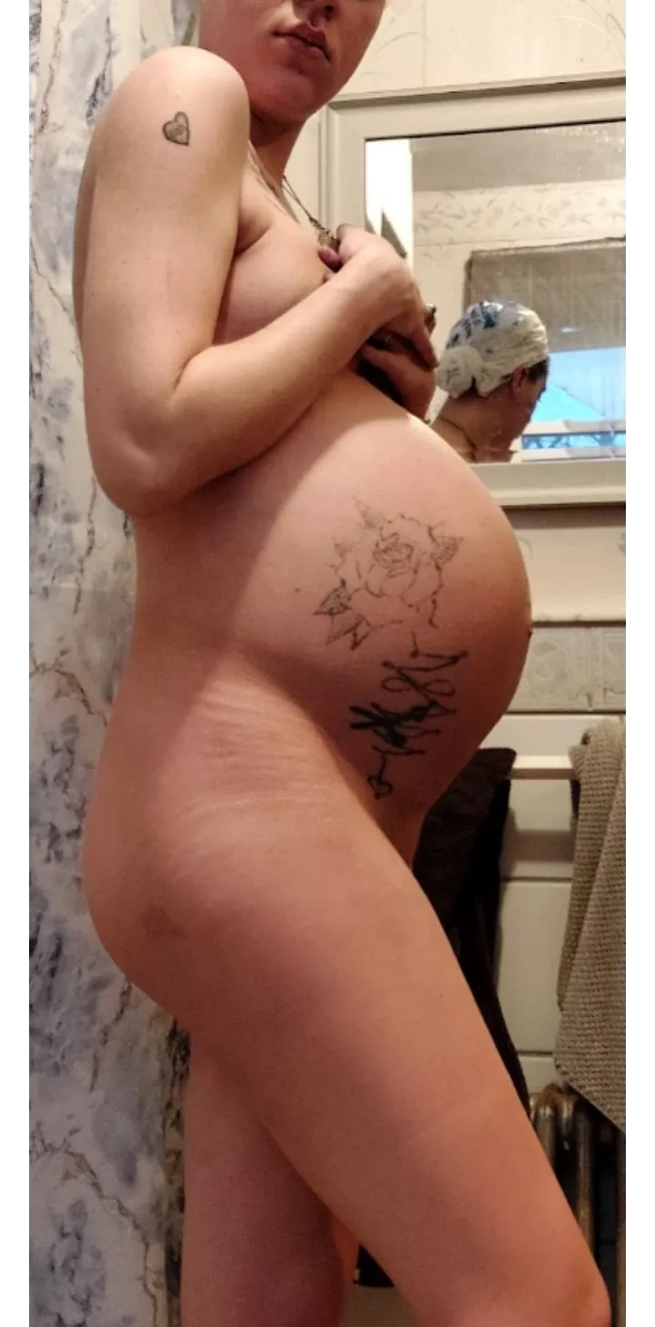 This momma has a birthday in 3 days. Whos gonna be the lucky one to spoil me :)