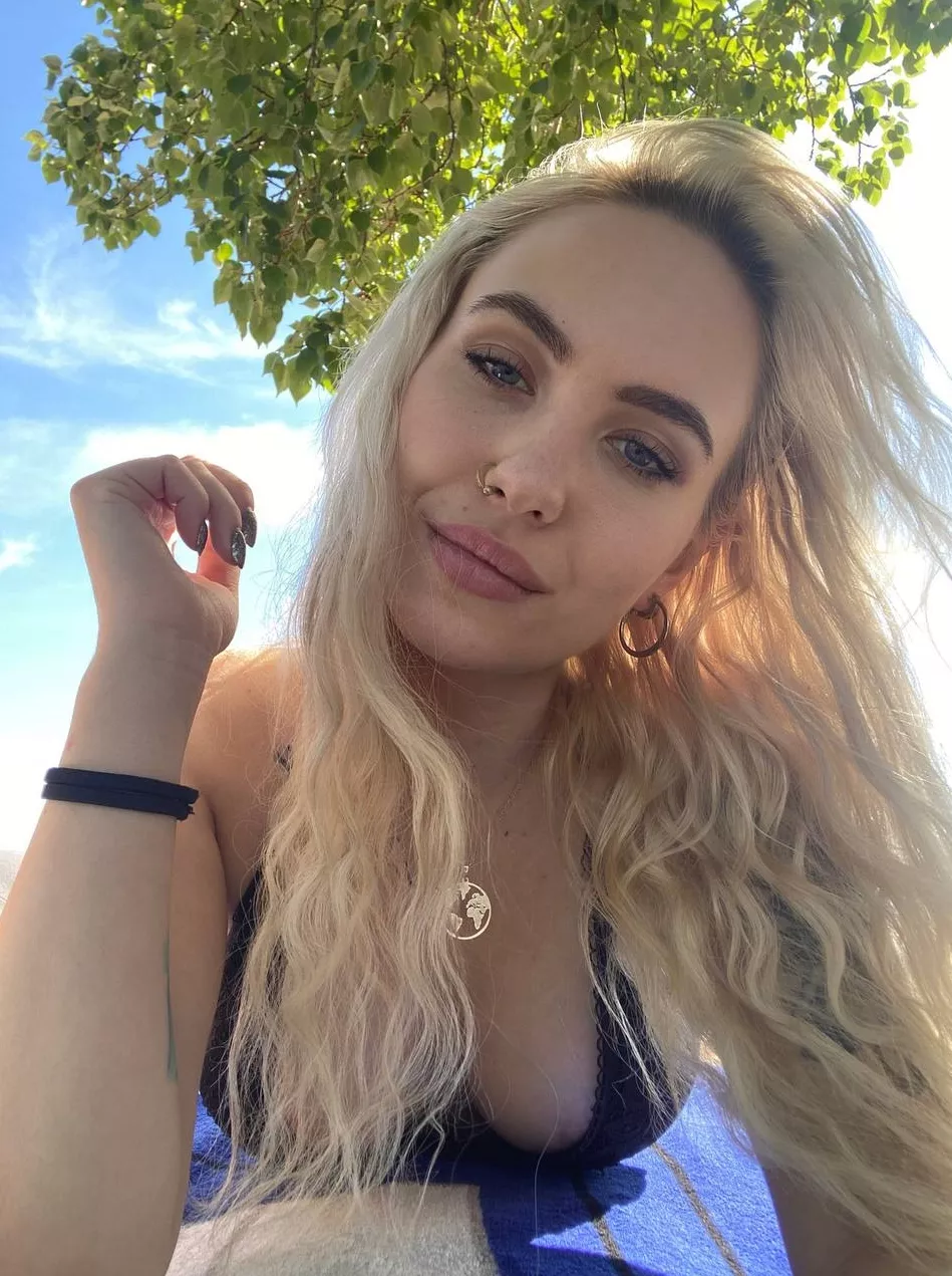 This photo radiates light and sex