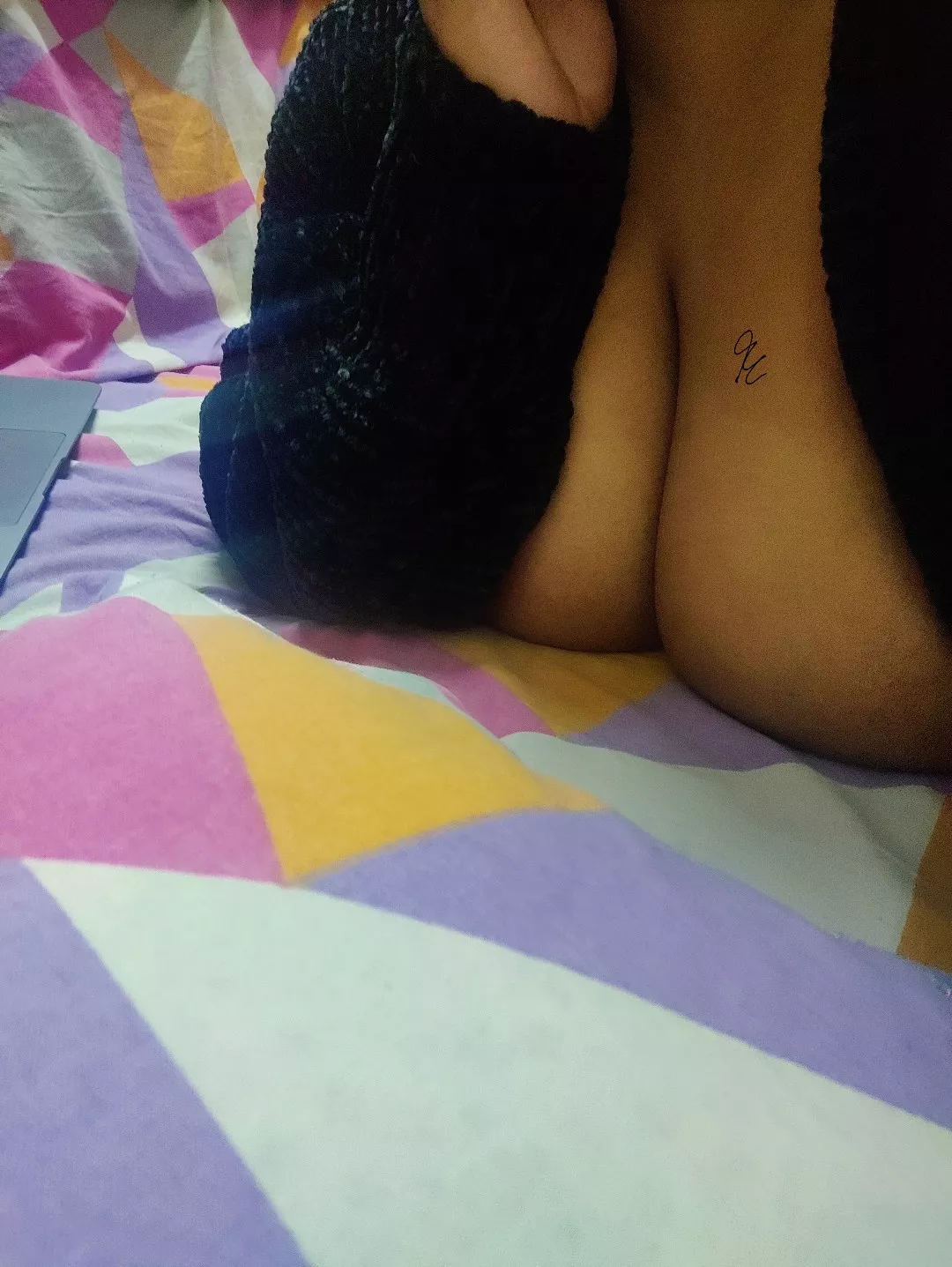 touching my tits and working (f)