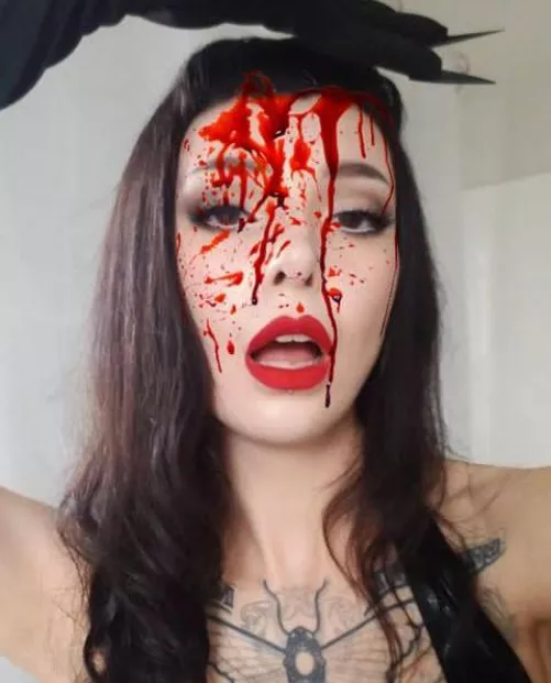 Upvote and you'll a task [domme]