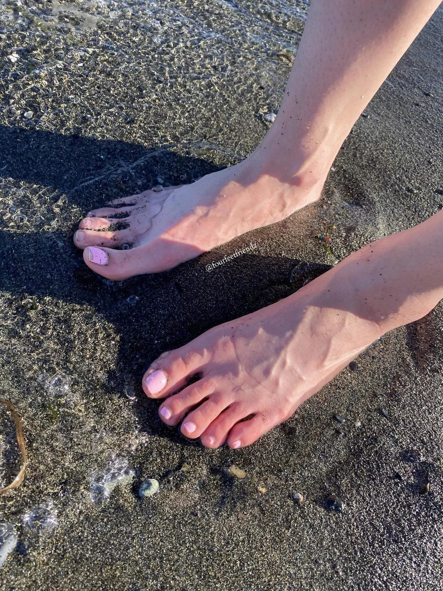 veiny beach feet, anyone?