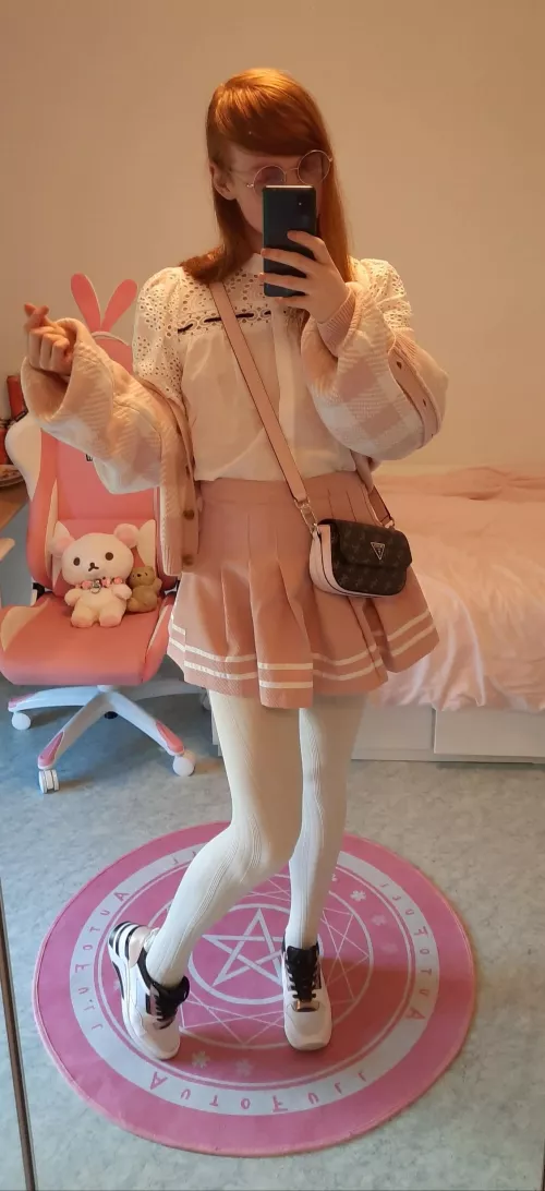 Wanna go out shopping with me? 💕