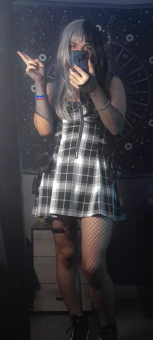 We should be friends! Friends kiss, right? 💖