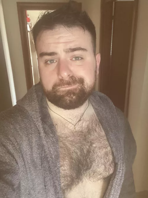 wet & the bear smirk 😏