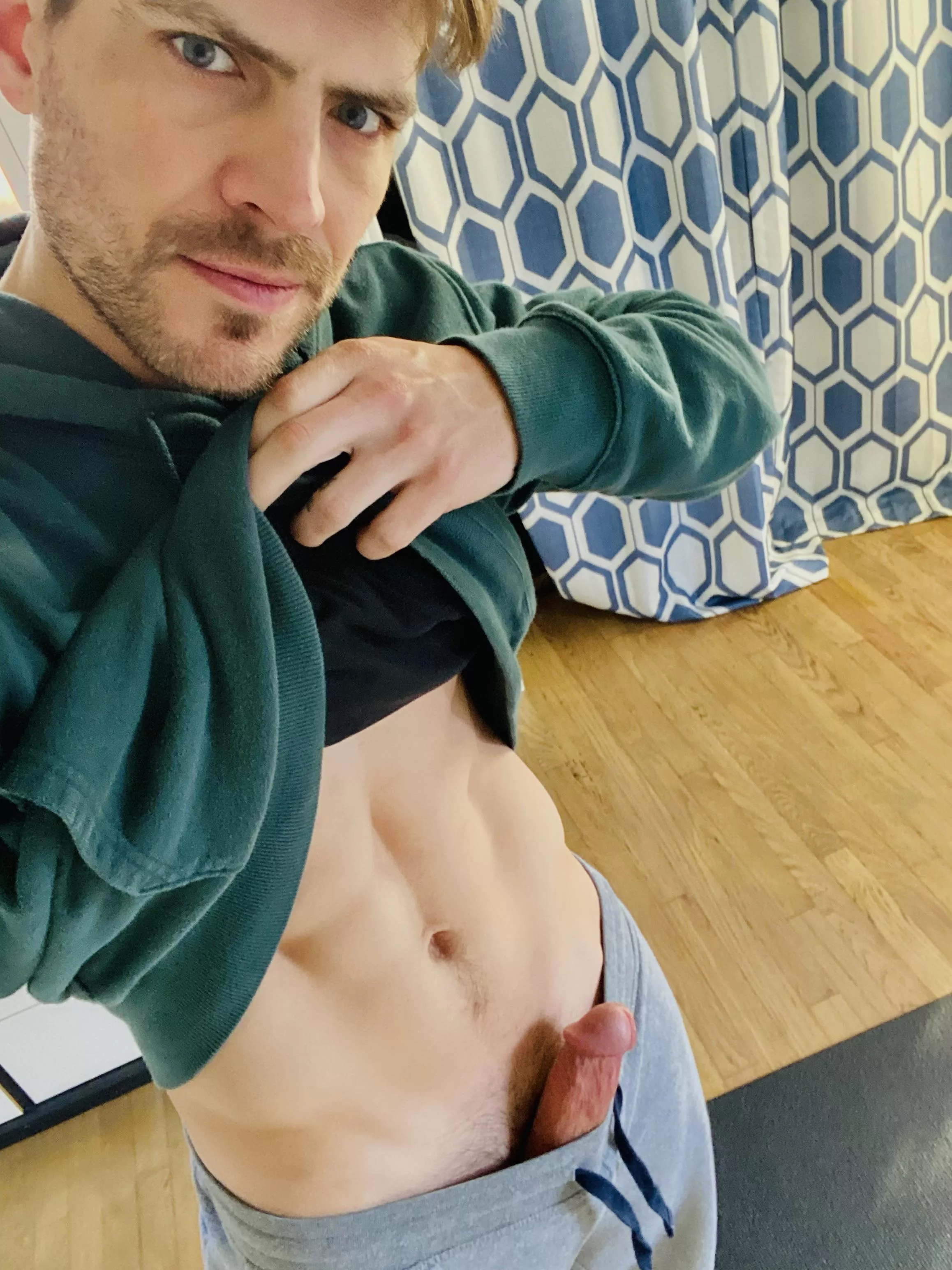 Who needs help with her morning stretches? 😏😉😈