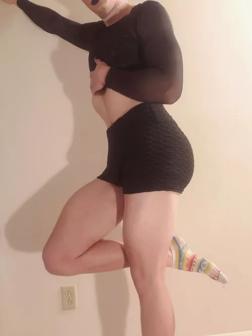Would you grab my booty in the gym?