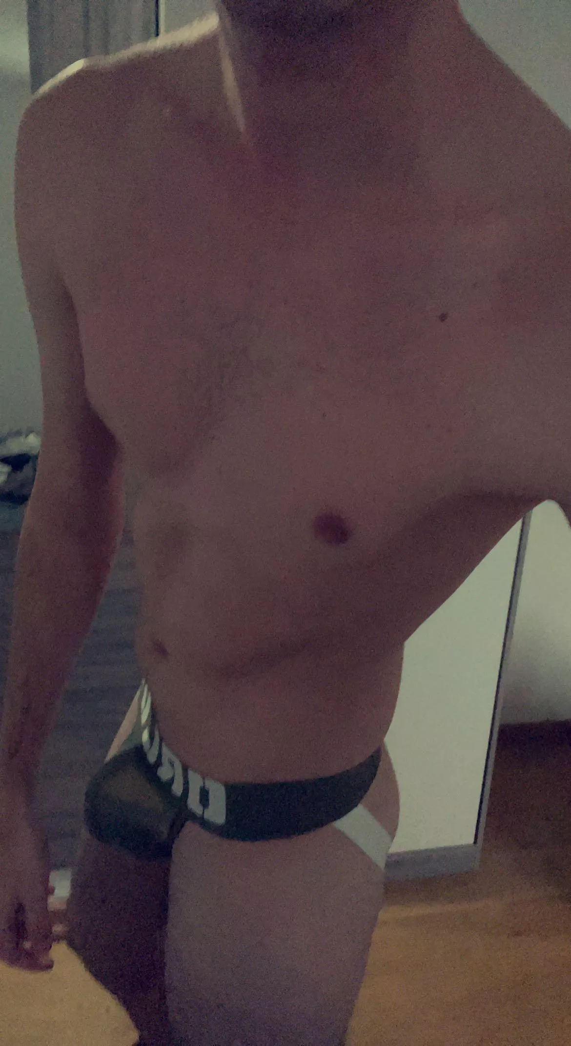 [24] twink, twunk or young daddy ? Switch kinky student here. Ready to be used or ready to abuse a good sexy sub.