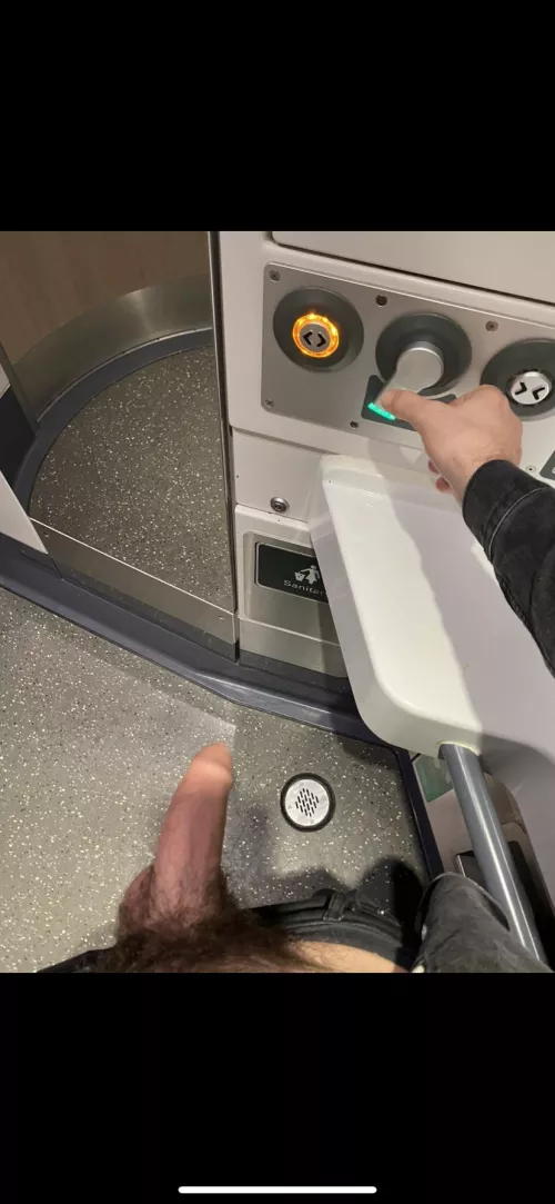 26 London ready to get sucked (8”)