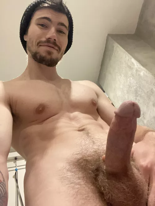 (26) Who wants to have a taste ?