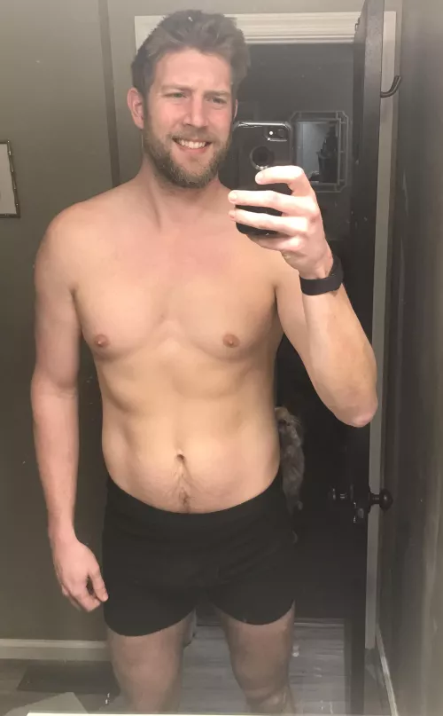 6’6 DILF is on the menu