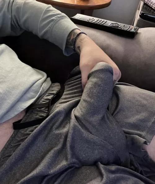 Any naughty ladies like my outline?