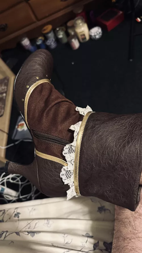 Are gay men and fem men allowed on here?