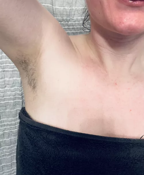 Before shower armpits :))