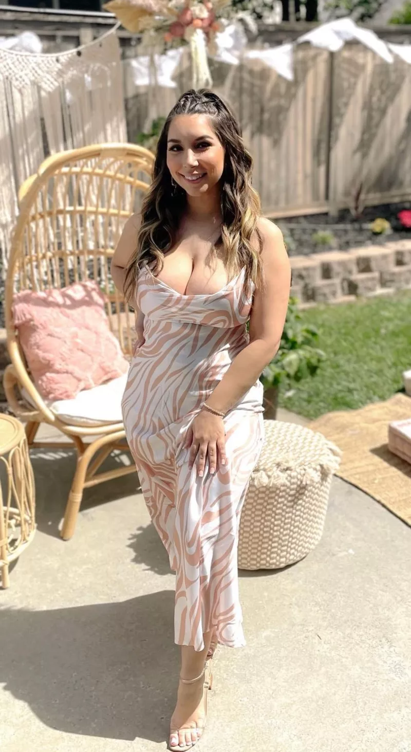 Busty Sundress