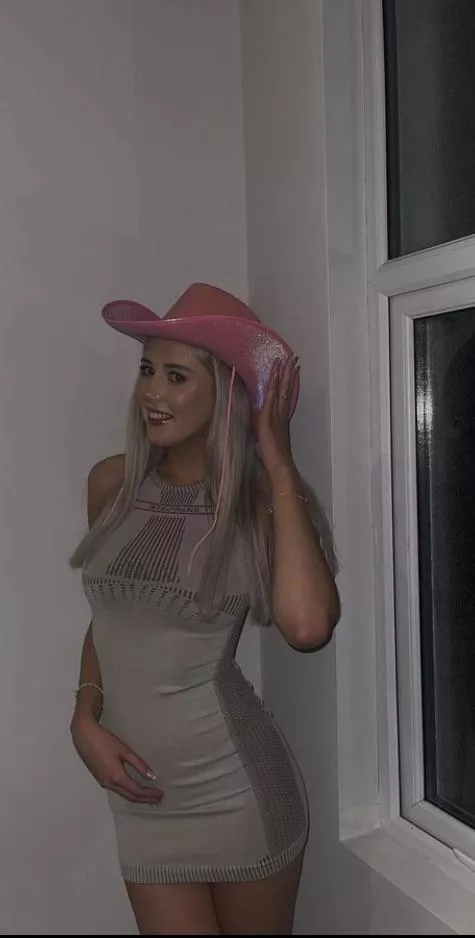 Can’t go wrong with a bit of cowgirl