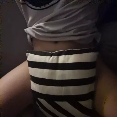 Come and replace the pillow.