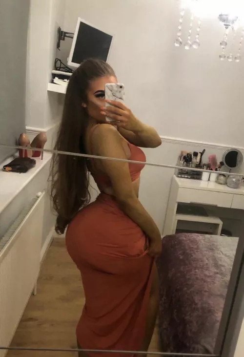 Curvy chav