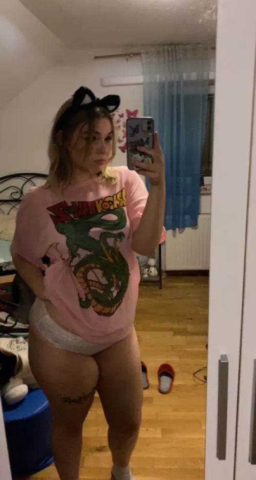 Cuties or bitchy girls?