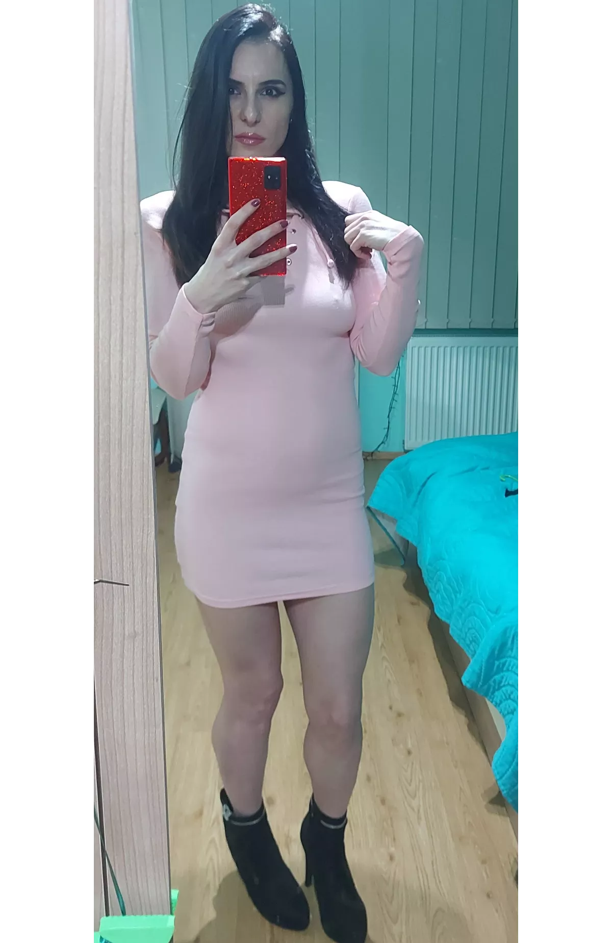 Do I look good in this dress even if I don't wear a bra?🤔