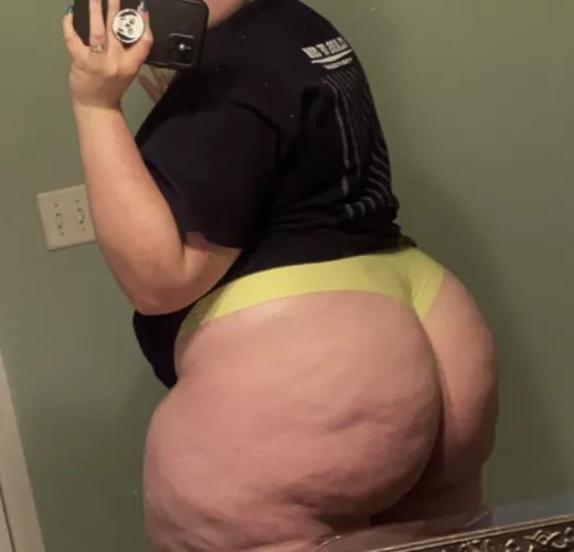 Do this thong make my ass look phat??